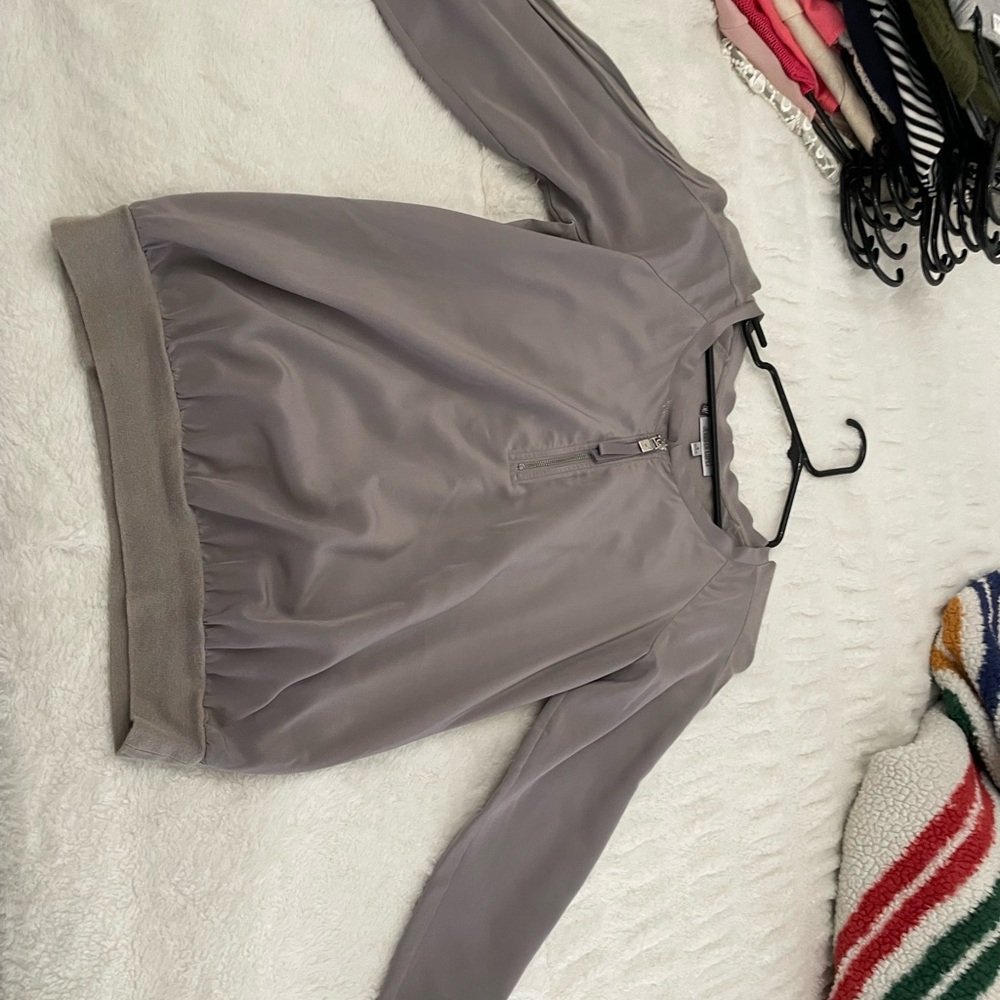 Grey long sleeve top #longsleeve